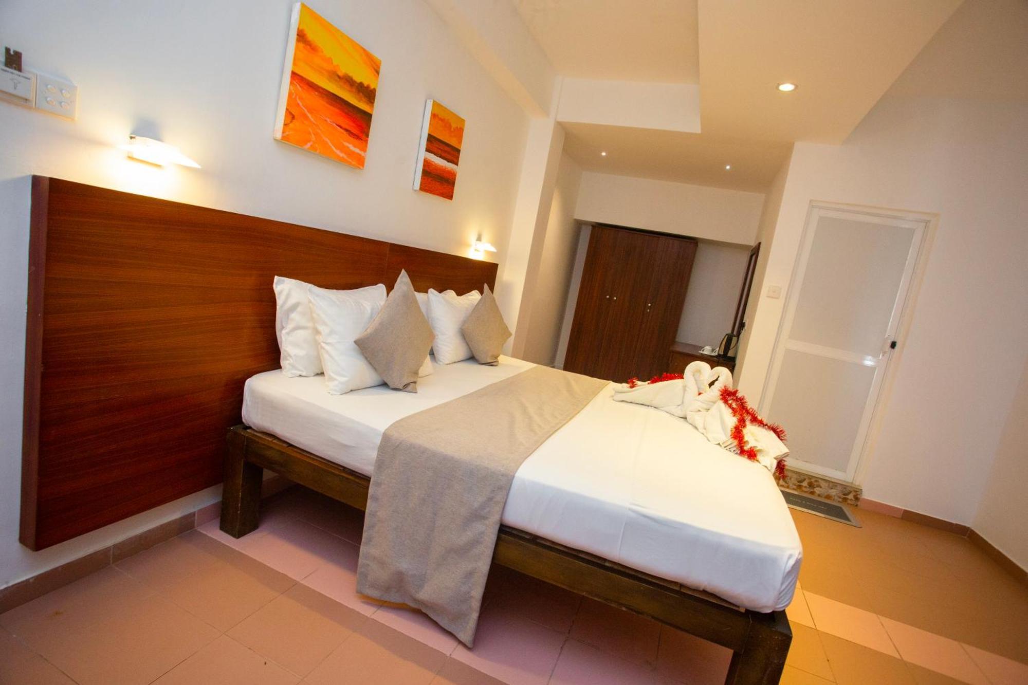 Lucky Seven Hikkaduwa Hotel Luaran gambar