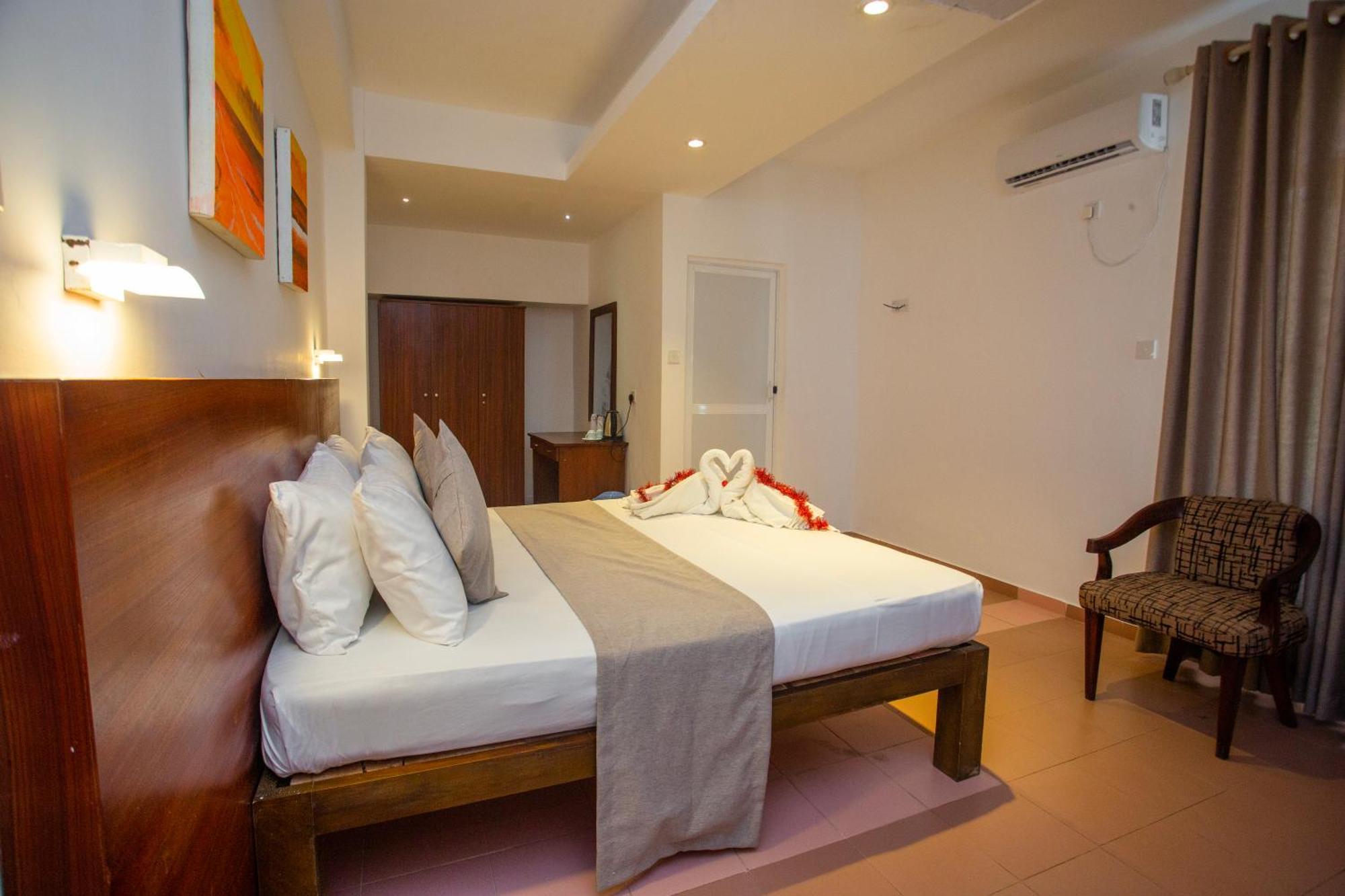 Lucky Seven Hikkaduwa Hotel Luaran gambar