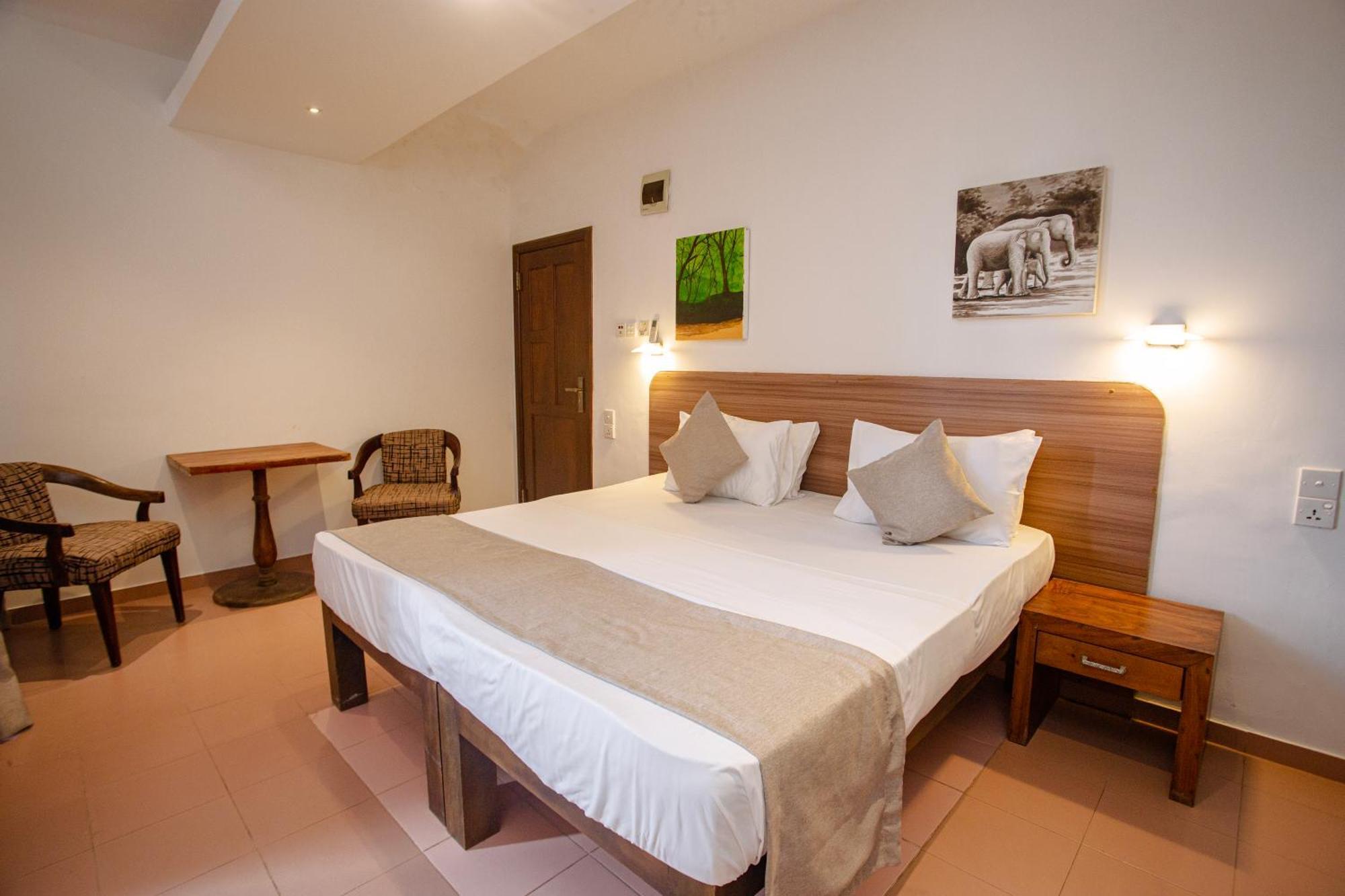 Lucky Seven Hikkaduwa Hotel Luaran gambar
