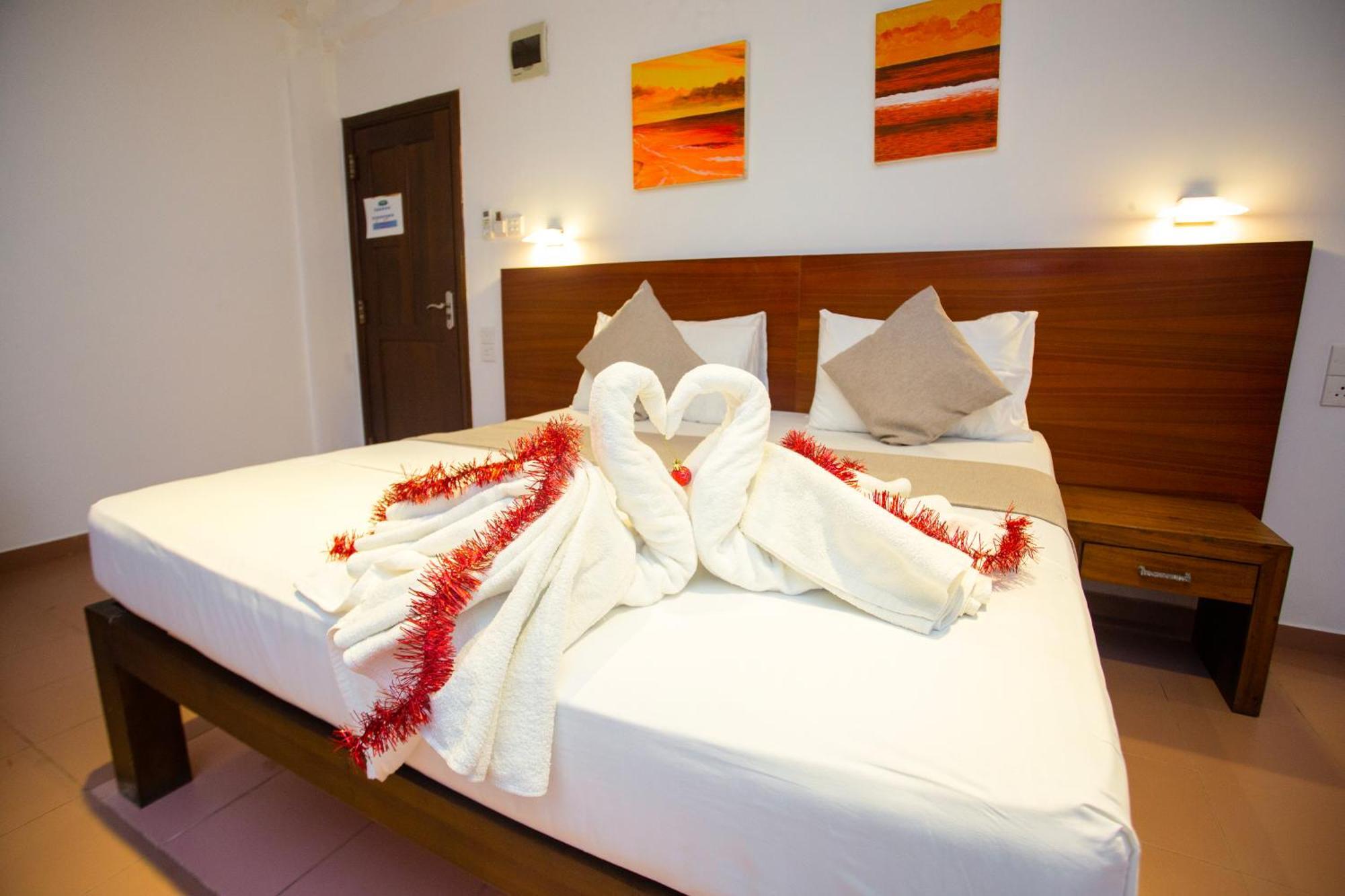 Lucky Seven Hikkaduwa Hotel Luaran gambar