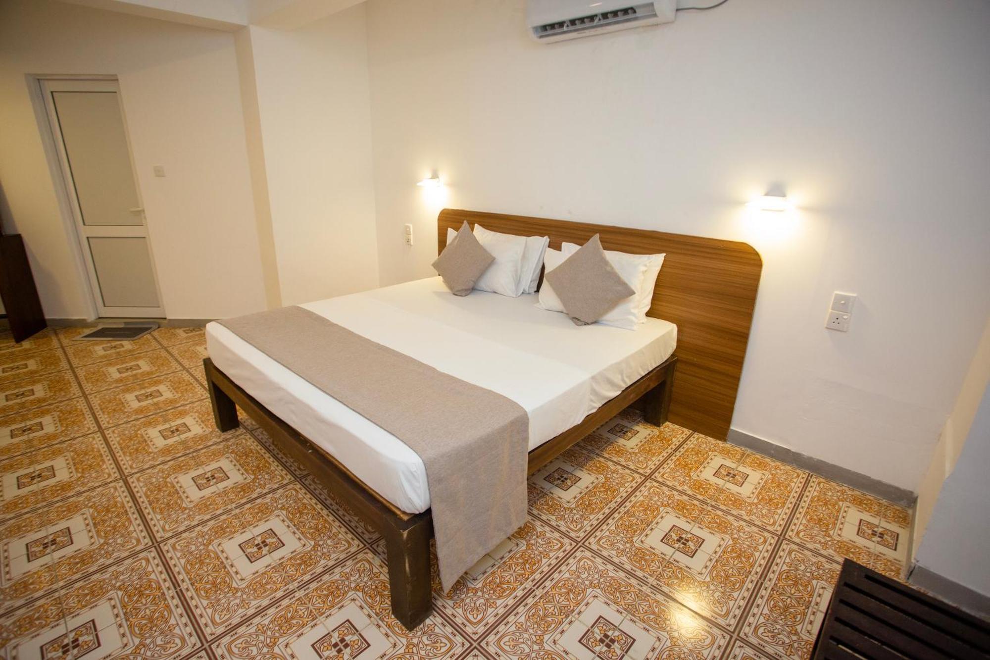 Lucky Seven Hikkaduwa Hotel Luaran gambar